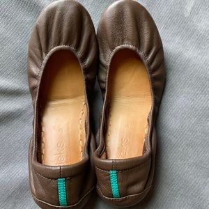 Chocolate Tieks Women’s 9